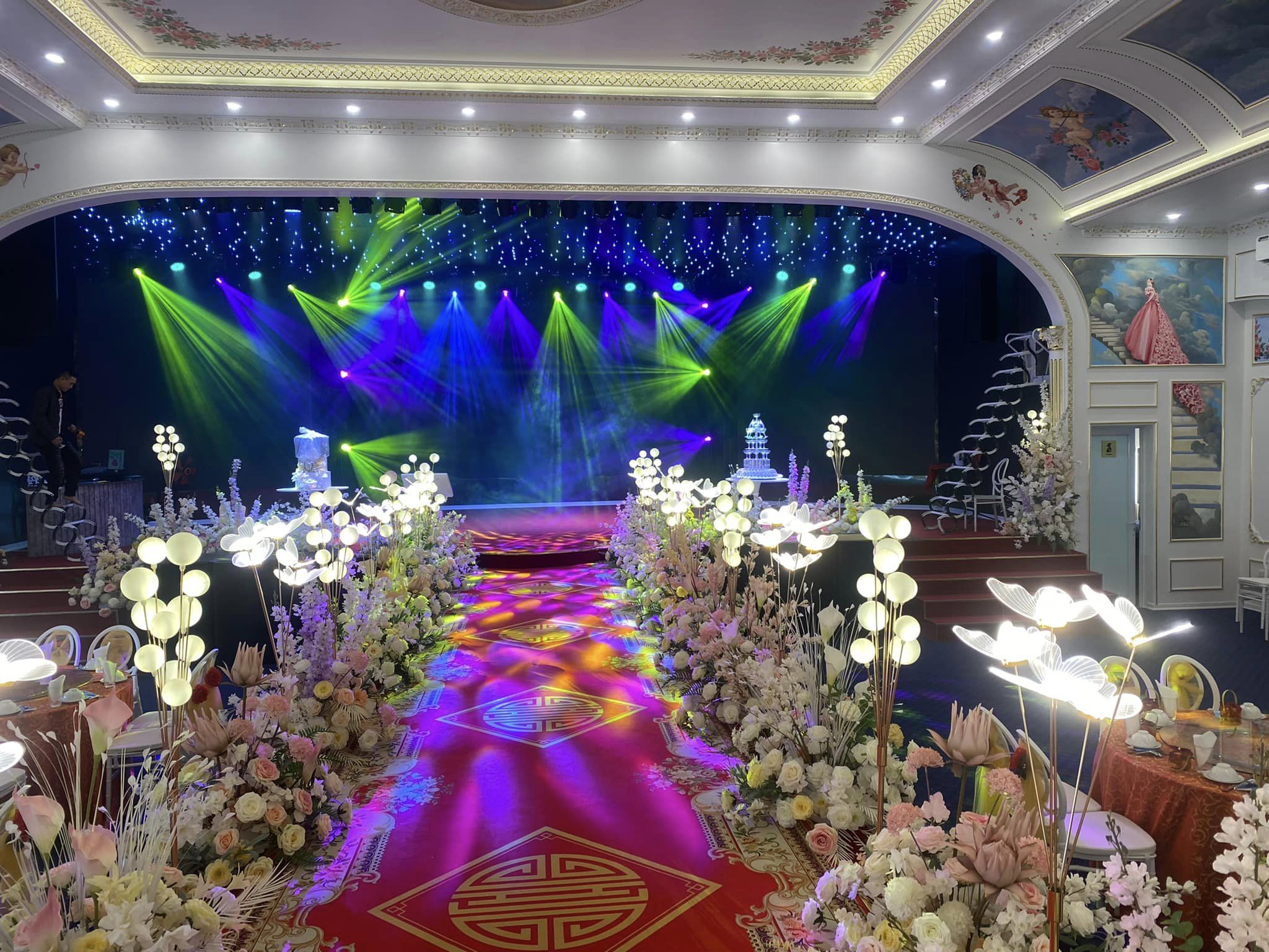 Âm thanh ánh sáng tiệc cưới