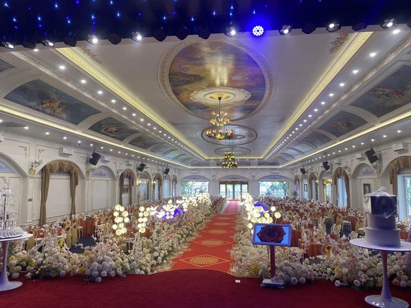 Âm thanh ánh sáng tiệc cưới