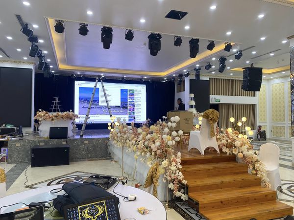 Âm thanh ánh sáng tiệc cưới