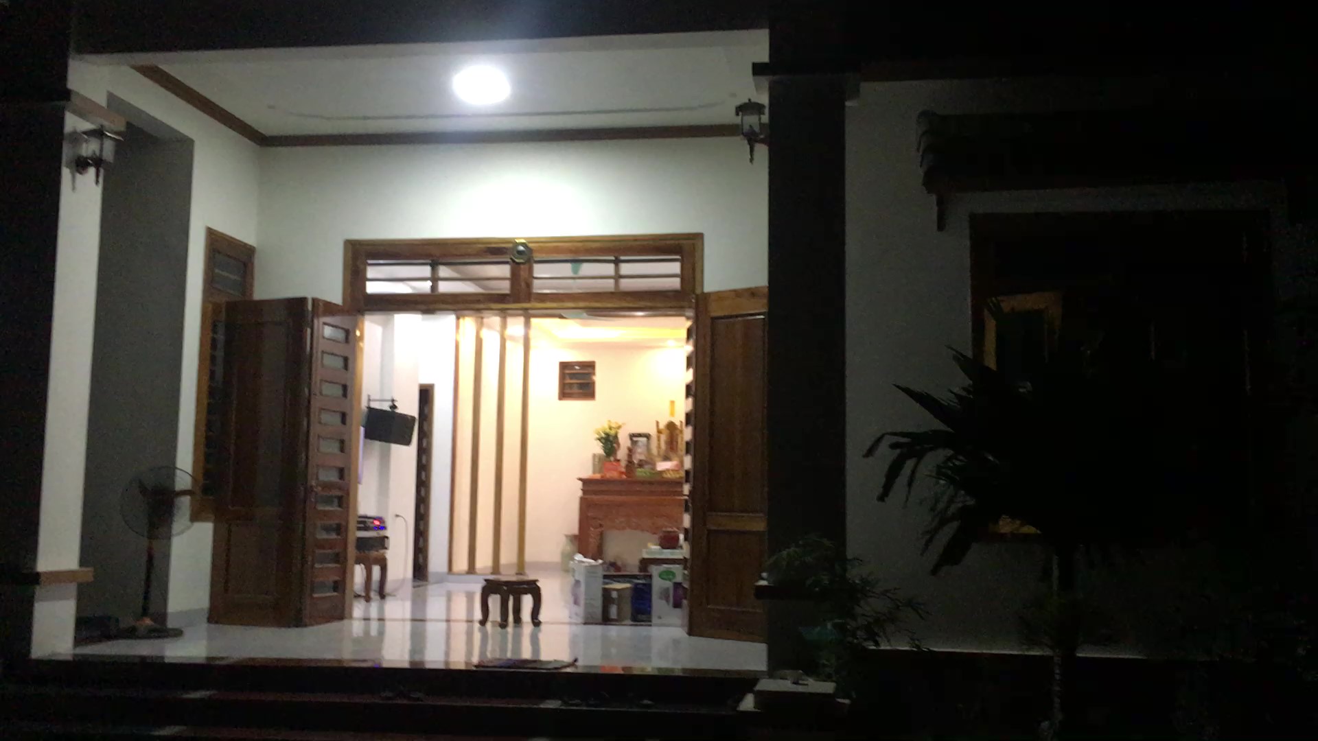 Âm thanh gia đình hát hay, rẻ và đẹp