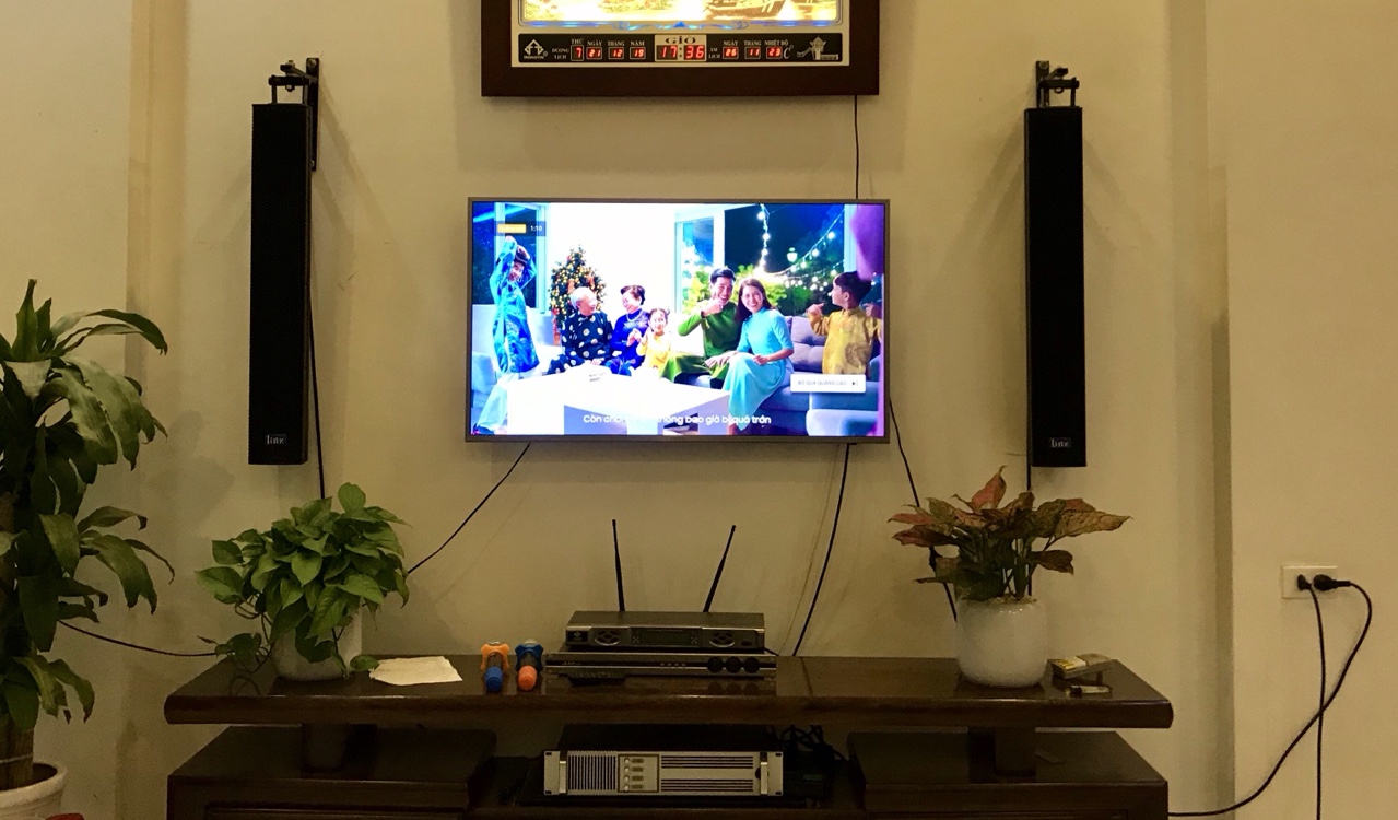 Âm thanh gia đình hát hay, rẻ và đẹp