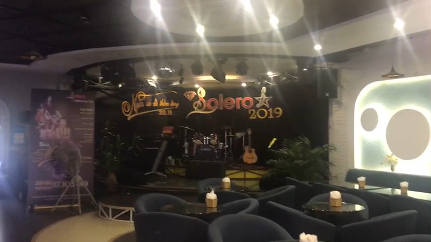 Phòng trà sang trọng với hệ thống loa HK