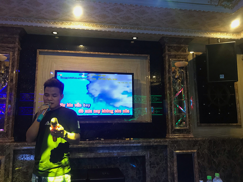 Quán Lau - Đẳng cấp karaoke, dịch vụ sang trọng
